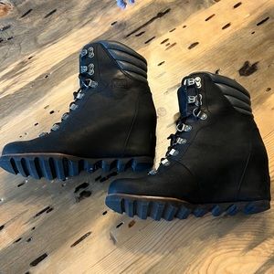 Sorel Conquest Wedge Black Leather Blue Lace Up Booties SZ8.5